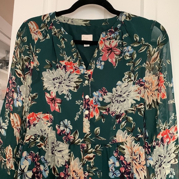 A New Day green floral dress. Size extra small. Worn once! - Picture 2 of 3